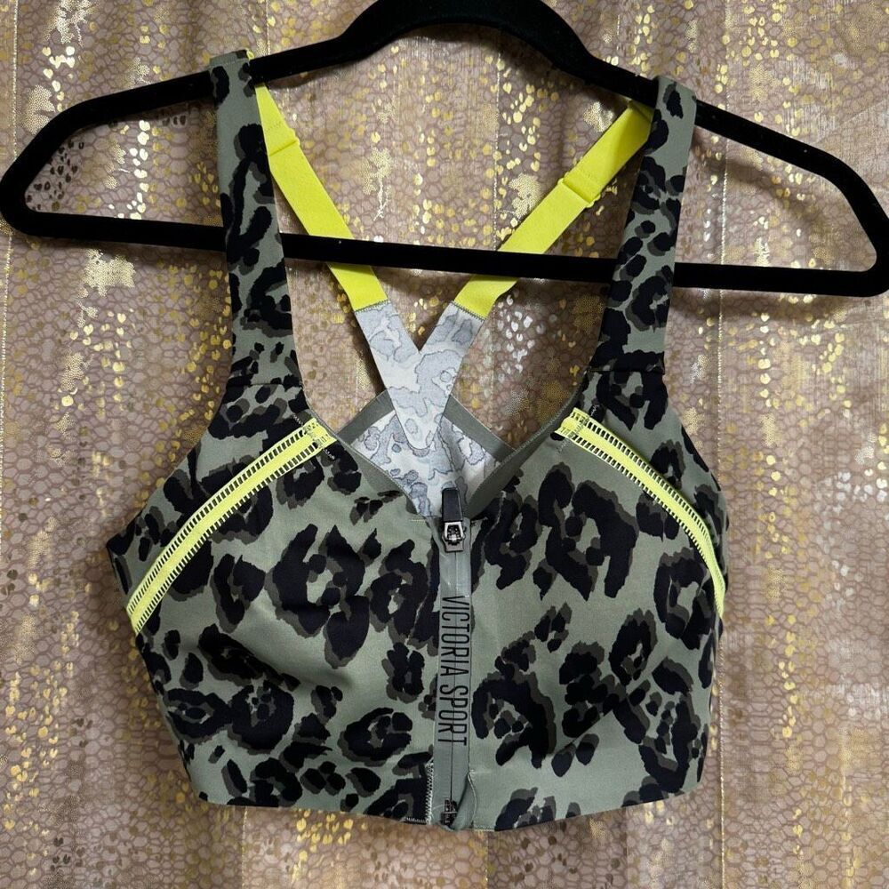 Victorias Secret Green Leopard Knockout Ultra Max Zip Sports Bra 32D‎
